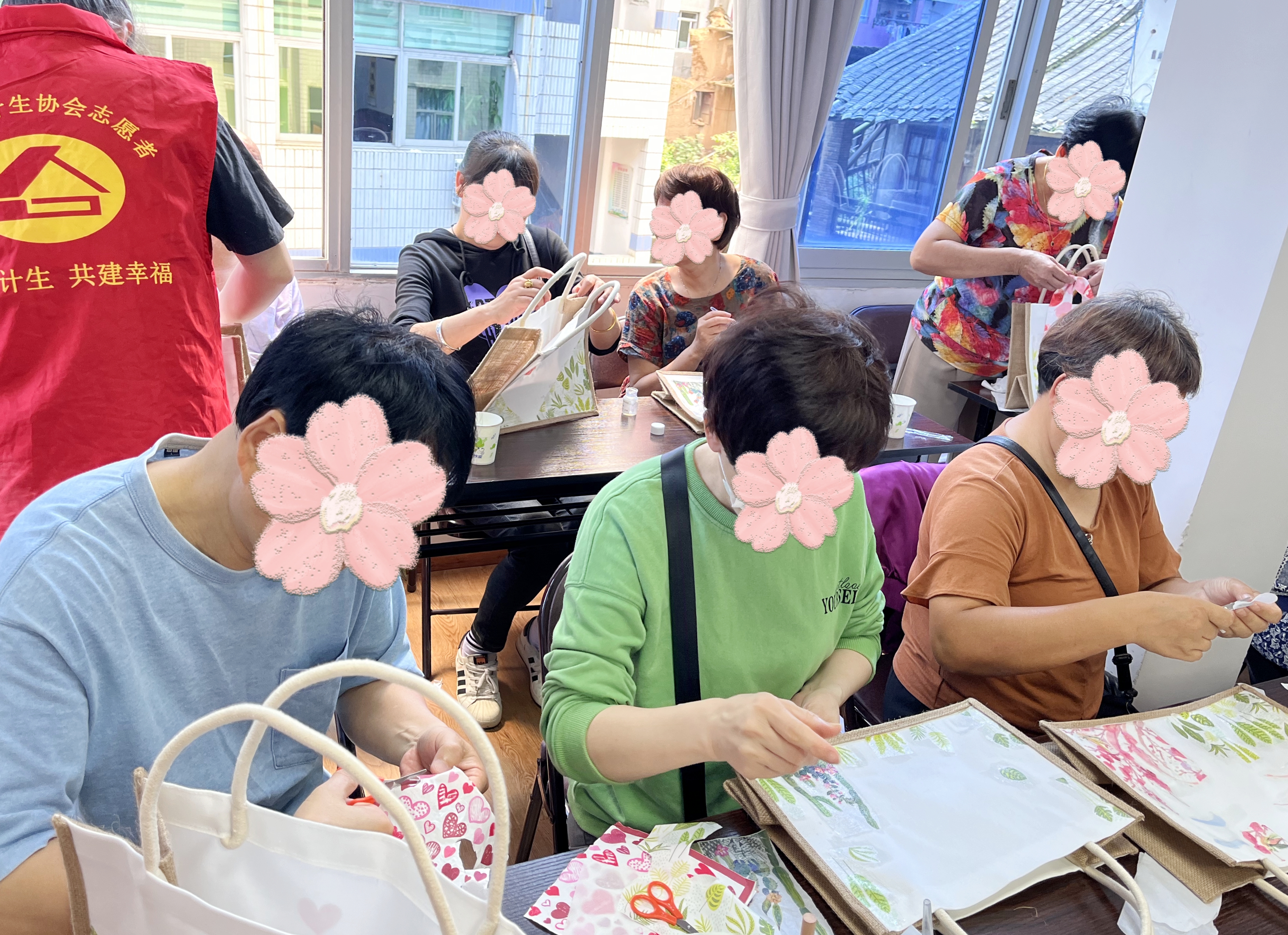 不期而“绘”把爱“袋”回家 (6) 不期而“绘”把爱“袋”回家 (6)